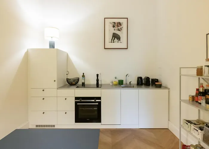 Stunning In Center Appartement