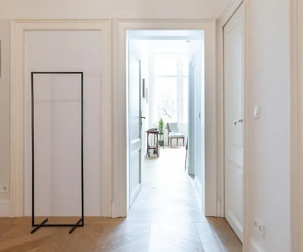 Stunning In Center Appartement *