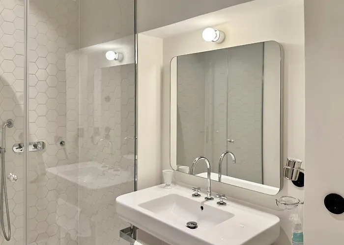Stunning In Center Appartement